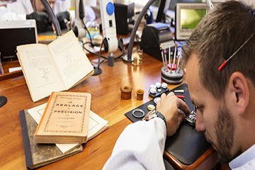 东莞卡地亚表官方售后维修点在哪